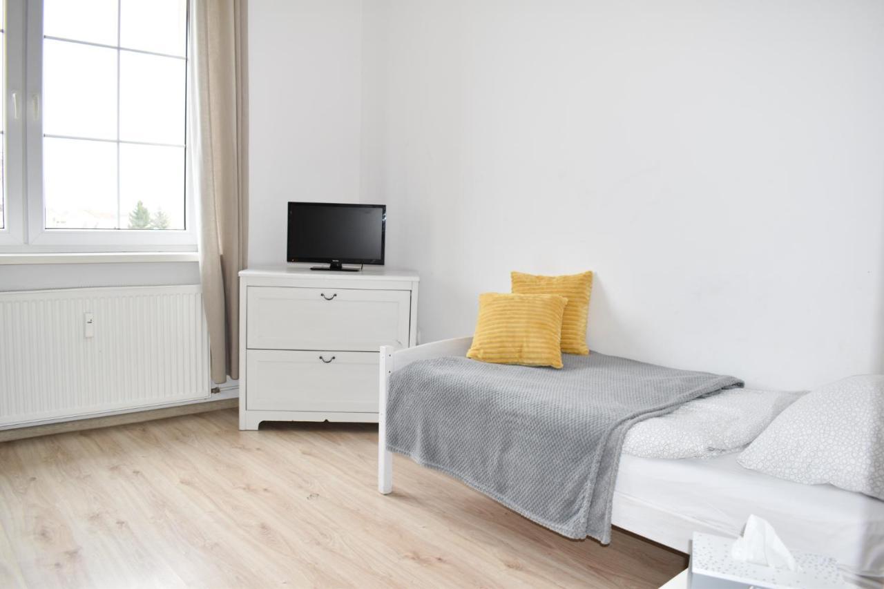 Hostel Przed Switem 乔左维尔考普尔斯基 外观 照片