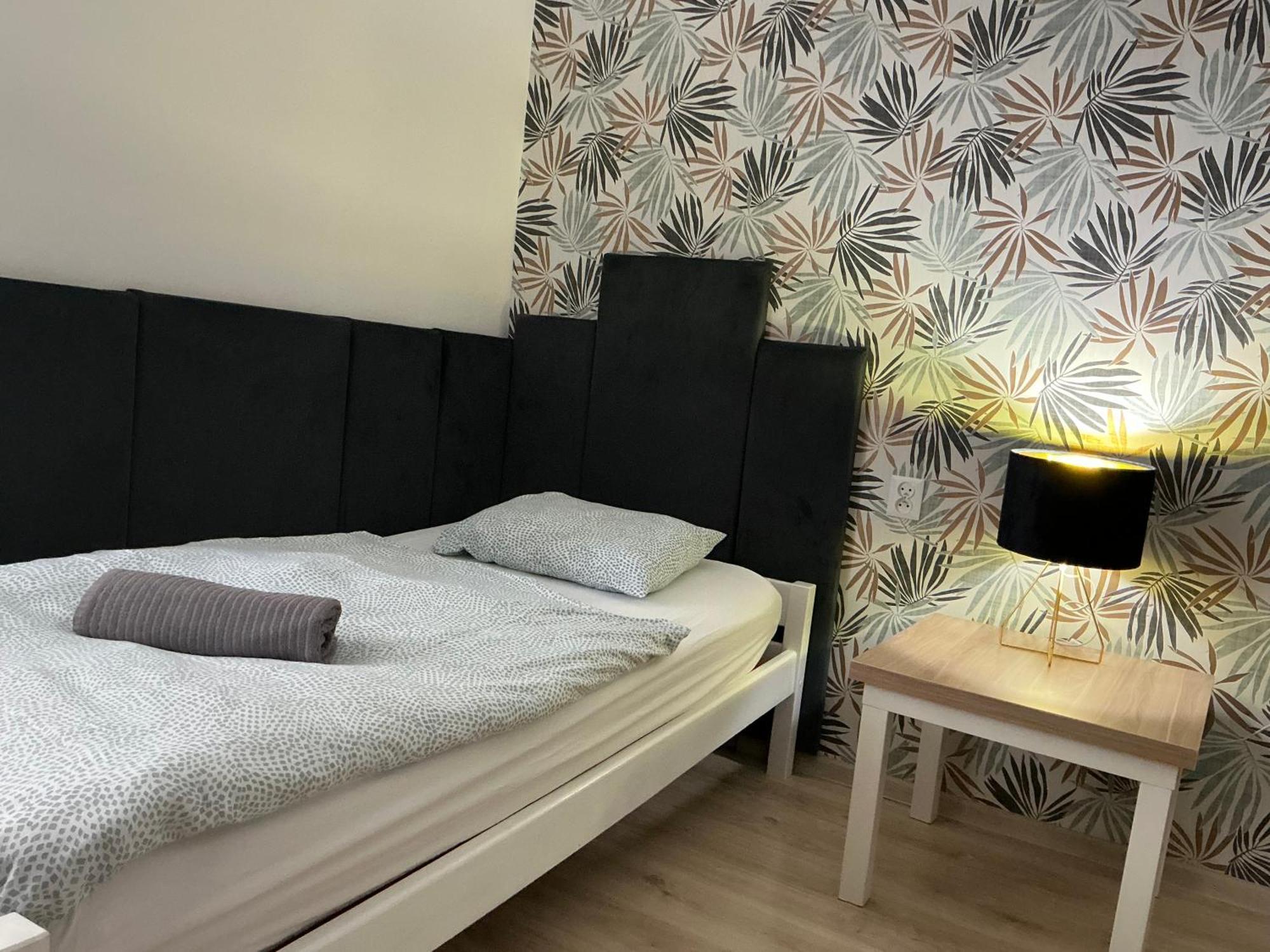 Hostel Przed Switem 乔左维尔考普尔斯基 外观 照片