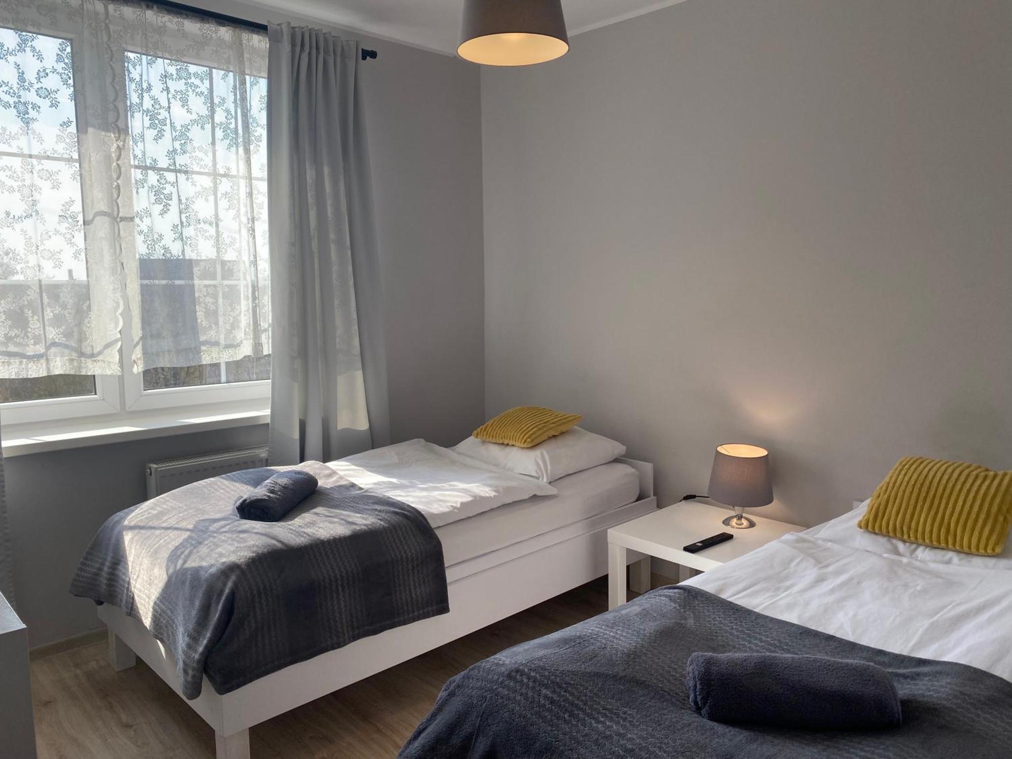 Hostel Przed Switem 乔左维尔考普尔斯基 外观 照片